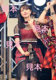 中西香菜『～ハロプロカウントダウン2018～』生写真1枚